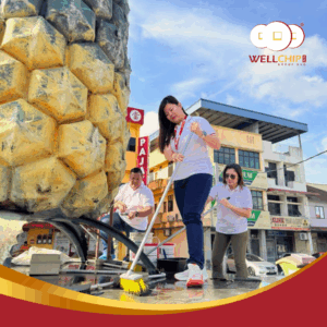 Well Chip Group CSR activity at Kedai Pajak Well Chip Pekan Nanas, sponsoring repainting works for the pineapple landmark.