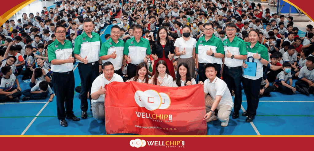 Group photo of Well Chip CSR event at SJKC Pandan